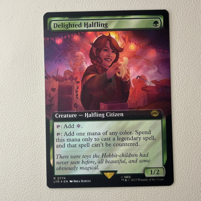 Delighted Halfling - Foil - The Lord of the Rings: Tales of Middle-earth 0774