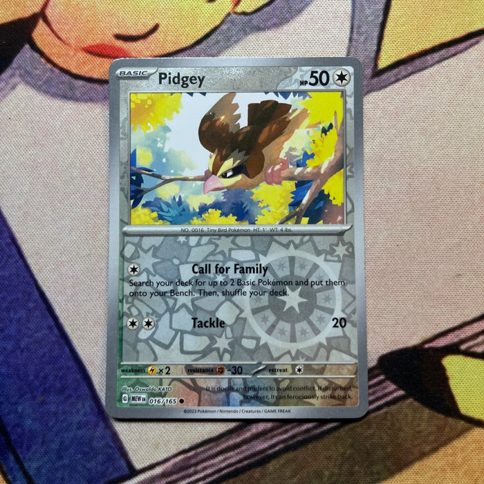 Pidgey - Reverse Holo - 151 016/165