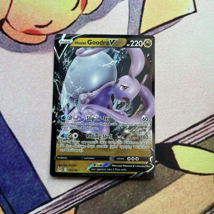 Hisuian Goodra V - Holo - Lost Origin 135/196